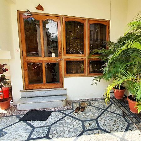 Aditya Premium Homestay- Furnished Air Conditioned- 2Bhk جبلبور المظهر الخارجي الصورة